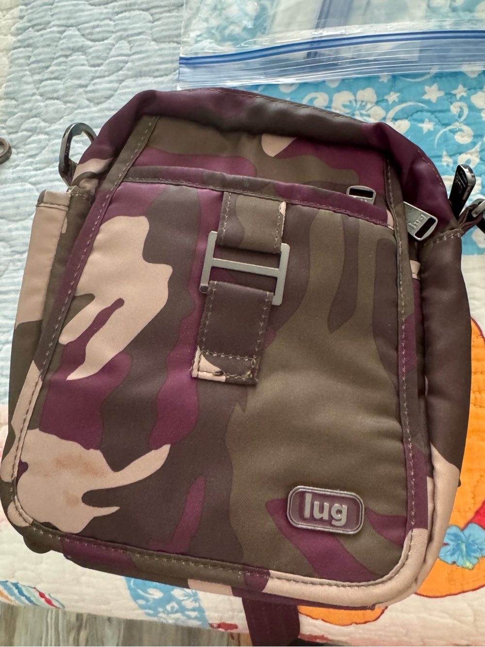 Lug cross body bag
